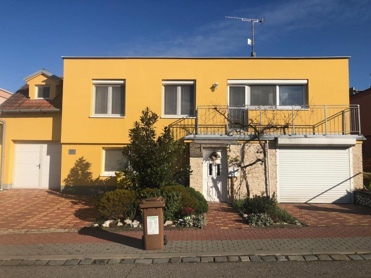 Ubytovani U Jerabku - Parkovani Zdarma Mikulov Exterior photo