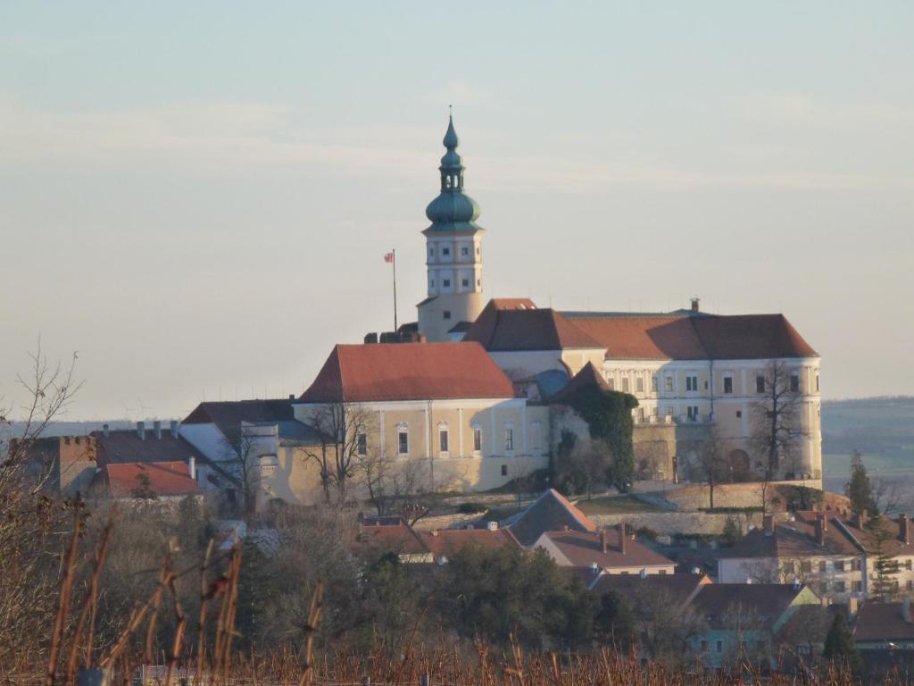 Ubytovani U Jerabku - Parkovani Zdarma Mikulov Exterior photo